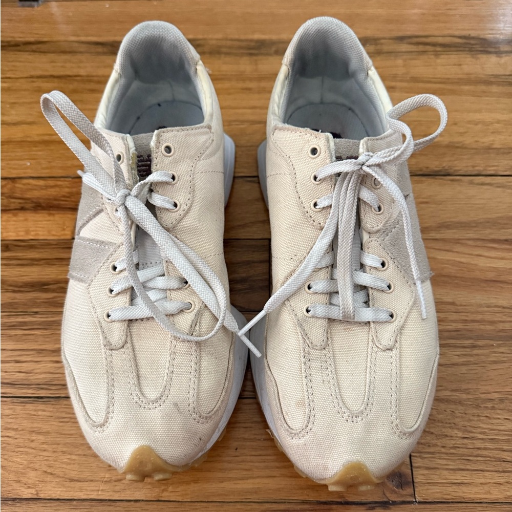 New Balance 327 Peach Sneakers